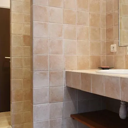 بيت للعطل Maison De Famille Avec Jardin Au Centre Du Village - Fr-1-434-120