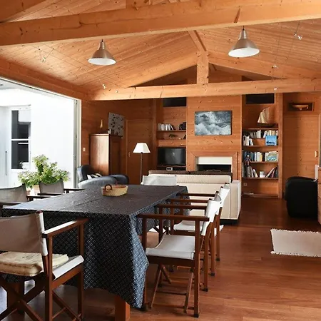 Maison De Famille Avec Jardin Au Centre Du Village - Fr-1-434-120 Les Portes-en-Re