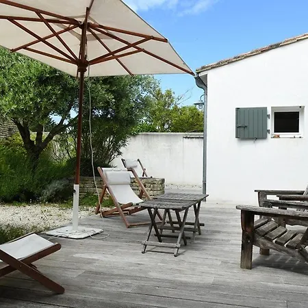 Maison De Famille Avec Jardin Au Centre Du Village - Fr-1-434-120 * Les Portes-en-Re