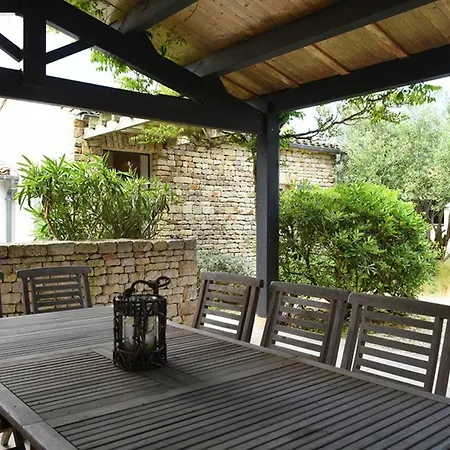 Maison De Famille Avec Jardin Au Centre Du Village - Fr-1-434-120 *
