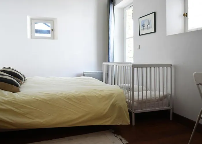 Maison De Famille Avec Jardin Au Centre Du Village - Fr-1-434-120 Semesterbostad *