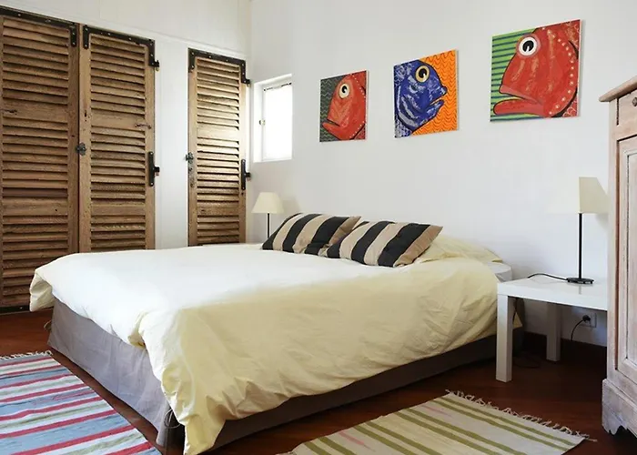 Maison De Famille Avec Jardin Au Centre Du Village - Fr-1-434-120