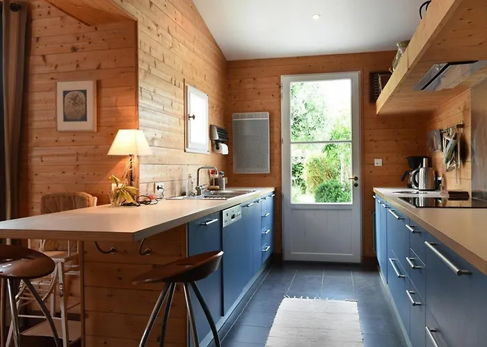 Semesterbostad Maison De Famille Avec Jardin Au Centre Du Village - Fr-1-434-120